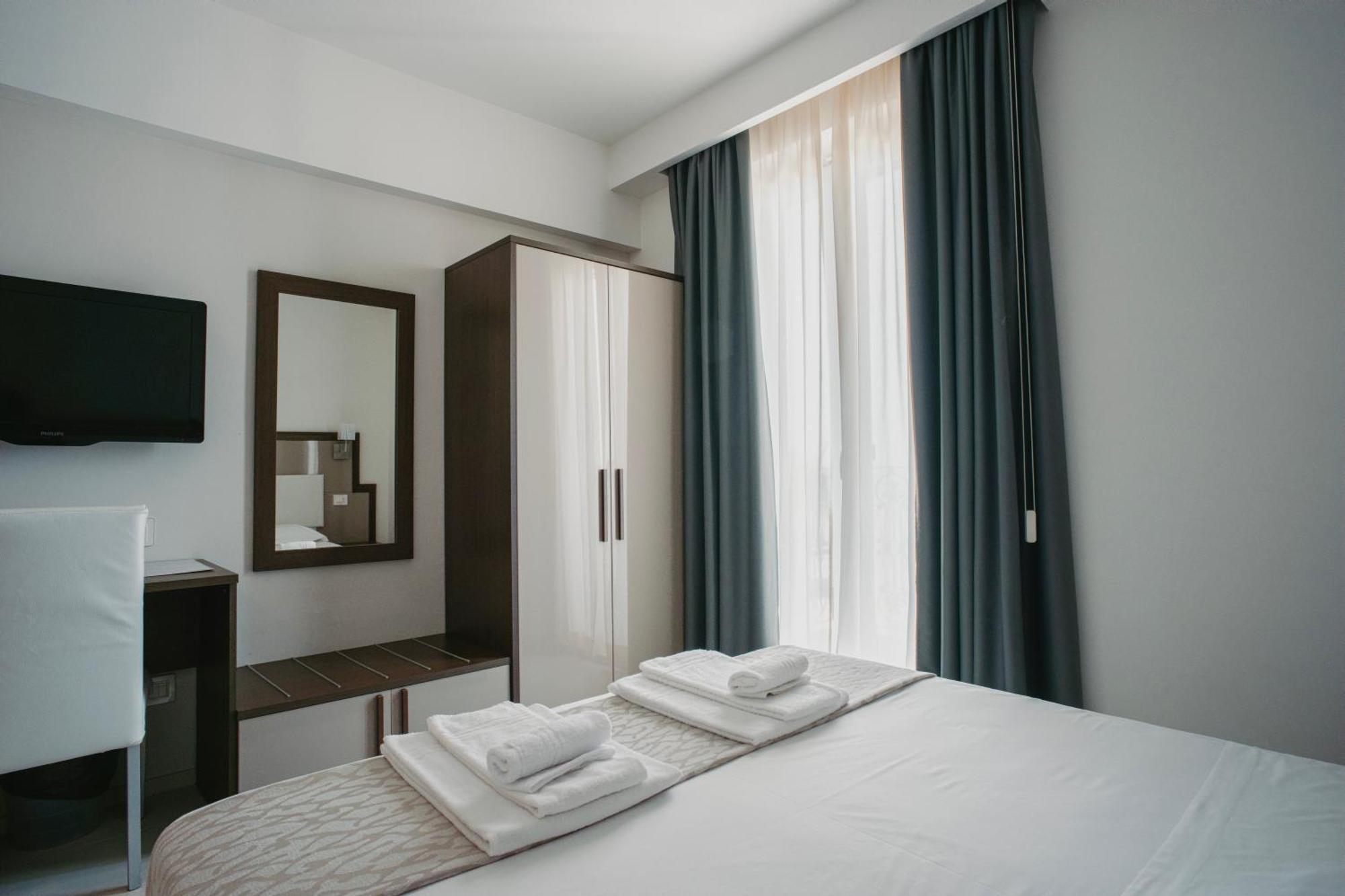 Hotel Baia Marina 滨海库普拉 外观 照片