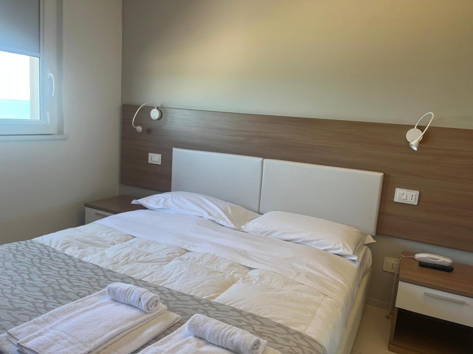 Hotel Baia Marina 滨海库普拉 外观 照片
