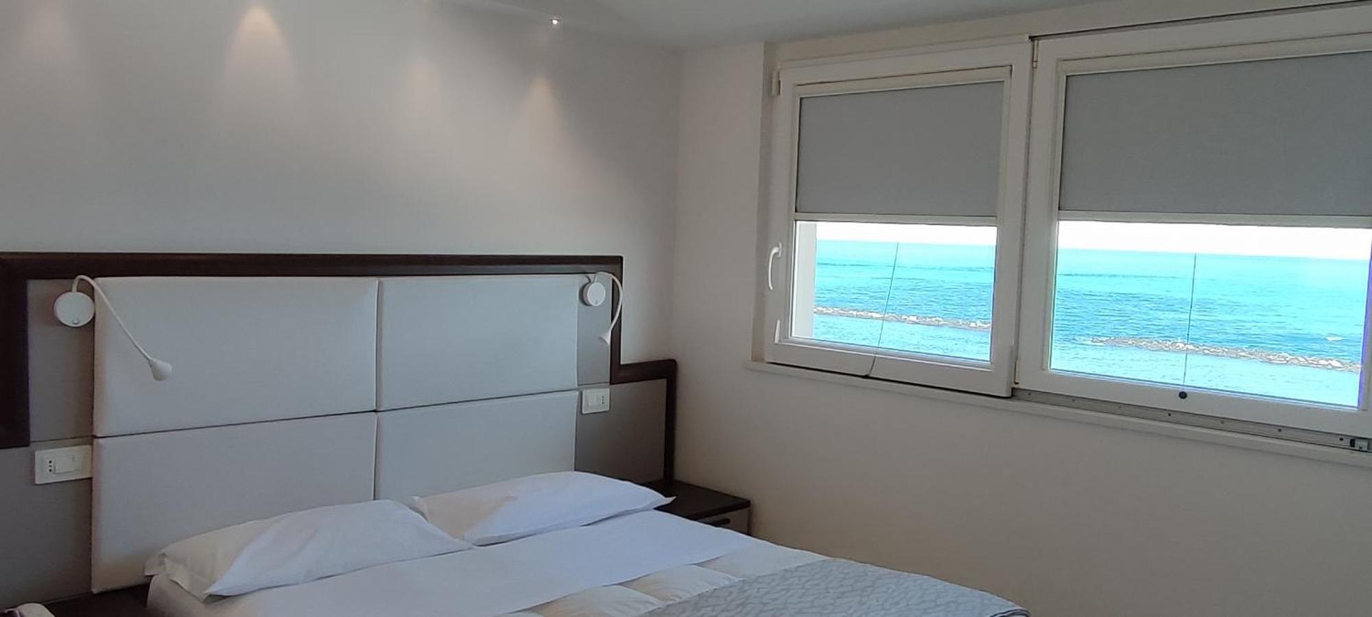 Hotel Baia Marina 滨海库普拉 外观 照片