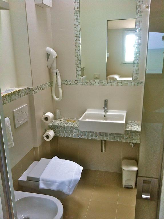 Hotel Baia Marina 滨海库普拉 客房 照片