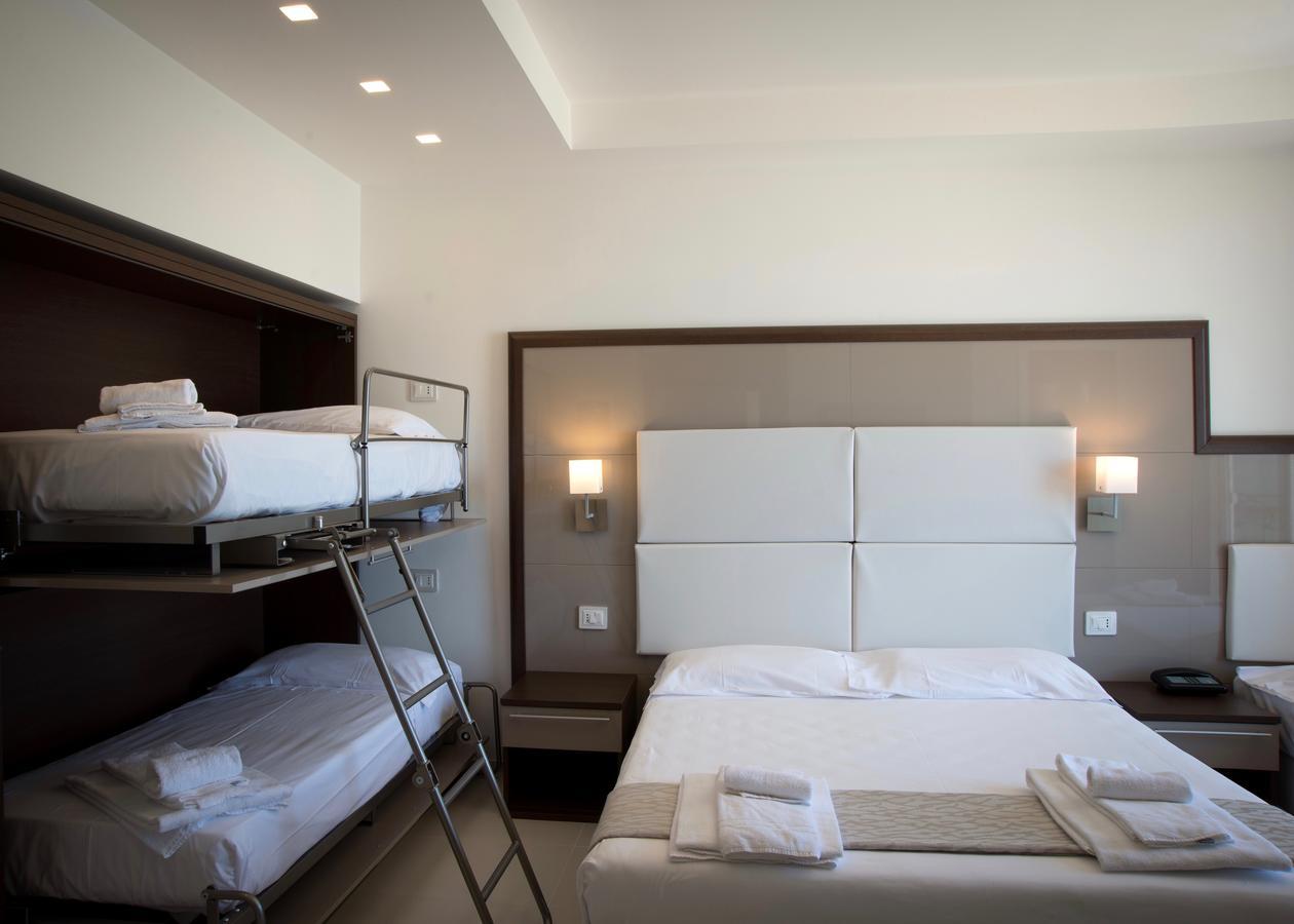 Hotel Baia Marina 滨海库普拉 外观 照片